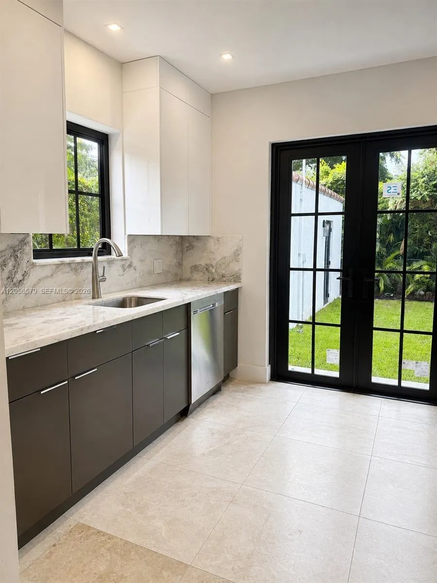 1213 Aguila Ave Coral Gables, FL 33134