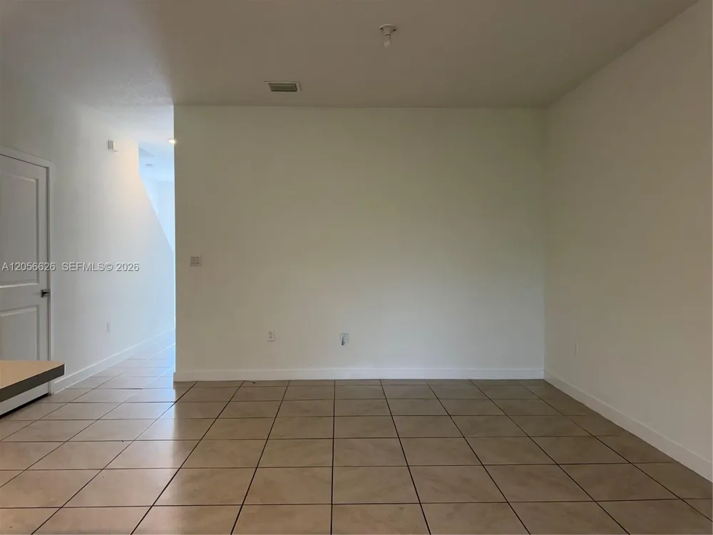 721 SW 11th St Florida City, FL 33034