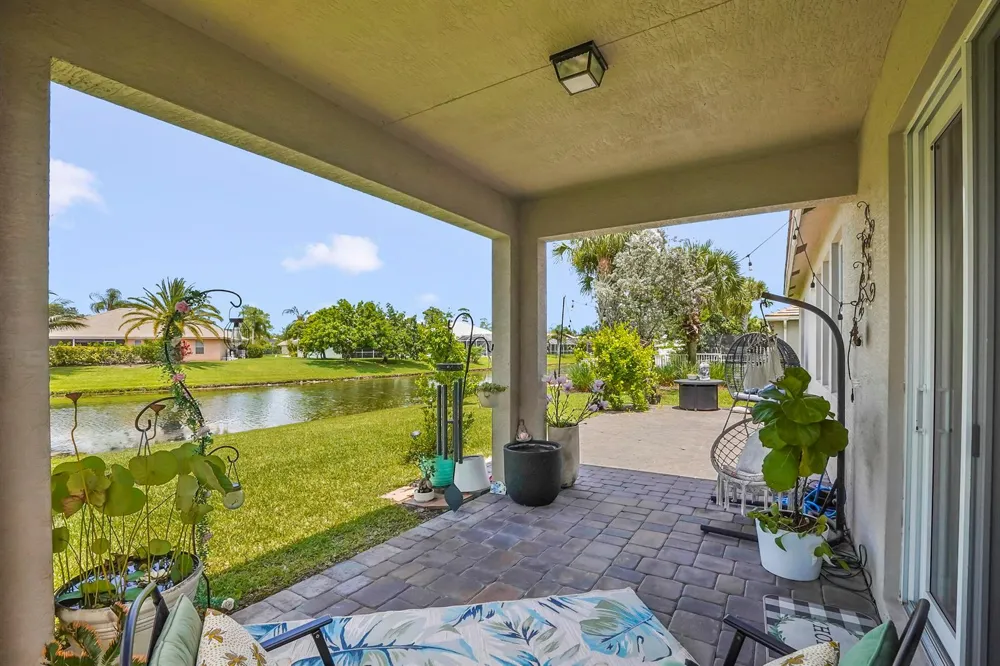 11971 Cypress Key Way Royal Palm Beach, FL 33411