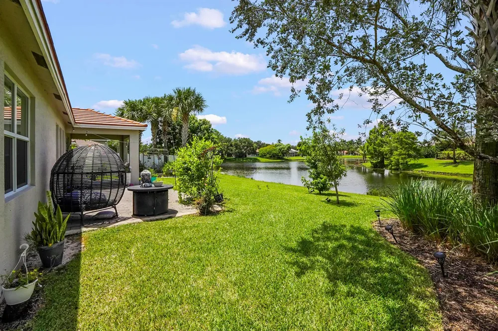 11971 Cypress Key Way Royal Palm Beach, FL 33411