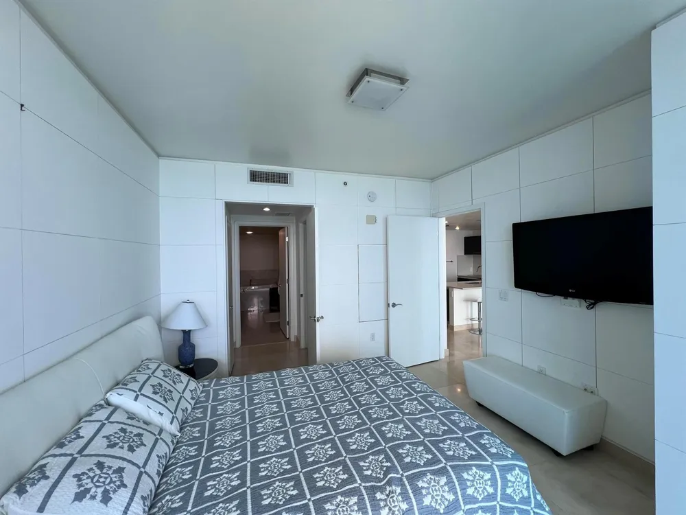 17001 COLLINS AVENUE #1806 Sunny Isles Beach, FL 33160
