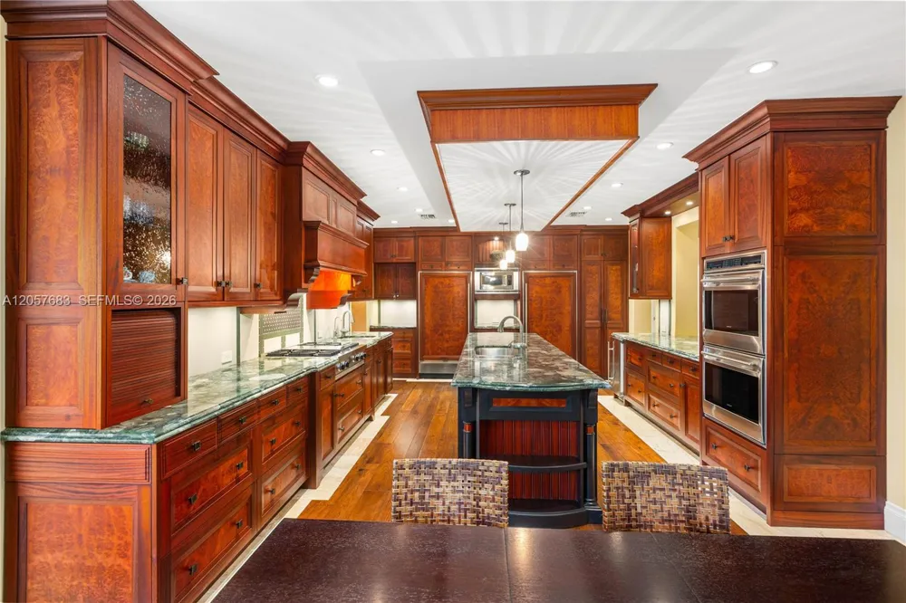 4867 SW 82nd St Miami, FL 33143