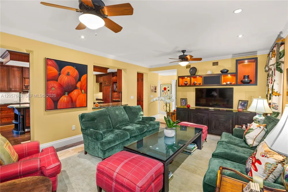 4867 SW 82nd St Miami, FL 33143