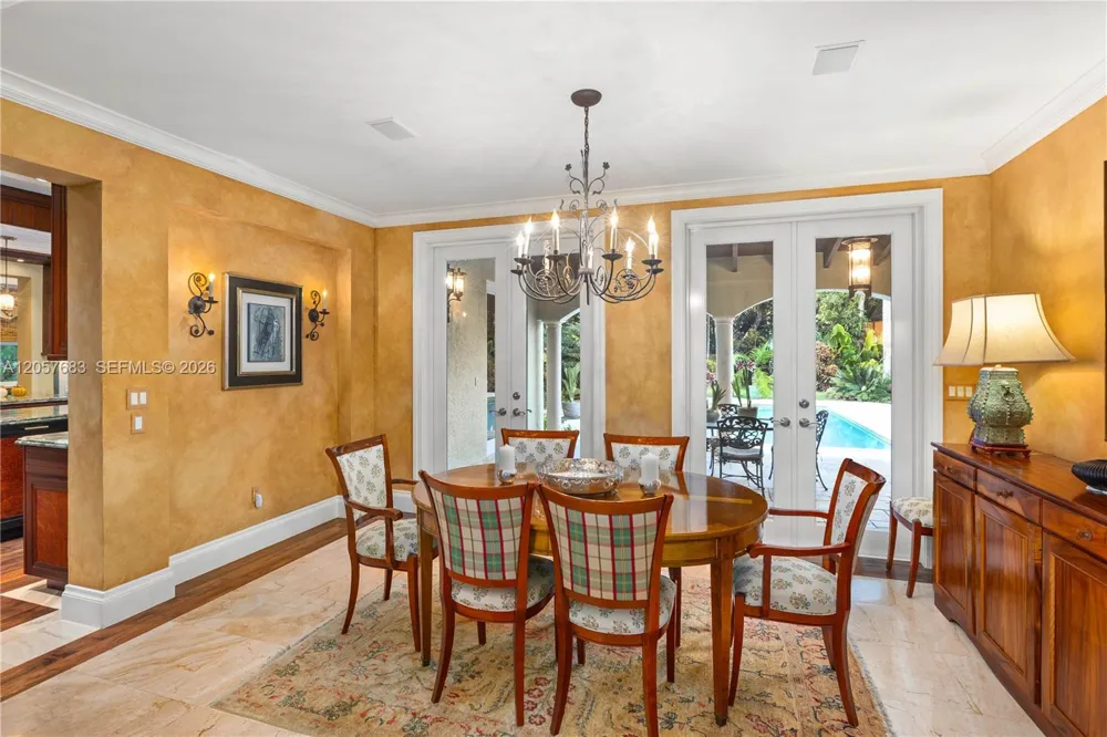 4867 SW 82nd St Miami, FL 33143
