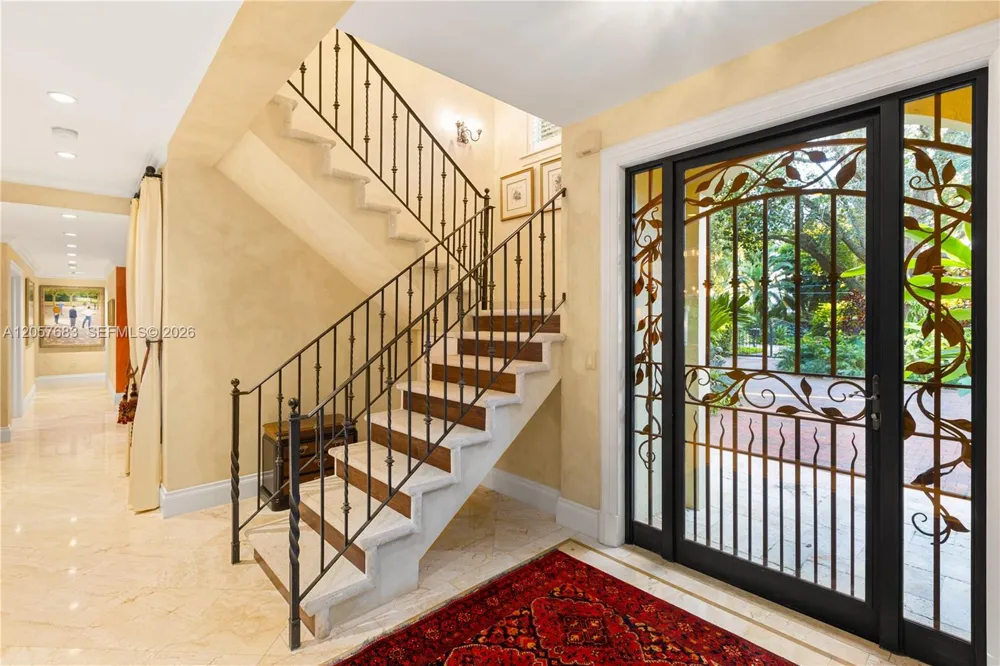 4867 SW 82nd St Miami, FL 33143