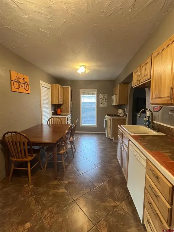 521 Mesa Avenue Montrose, CO 81401