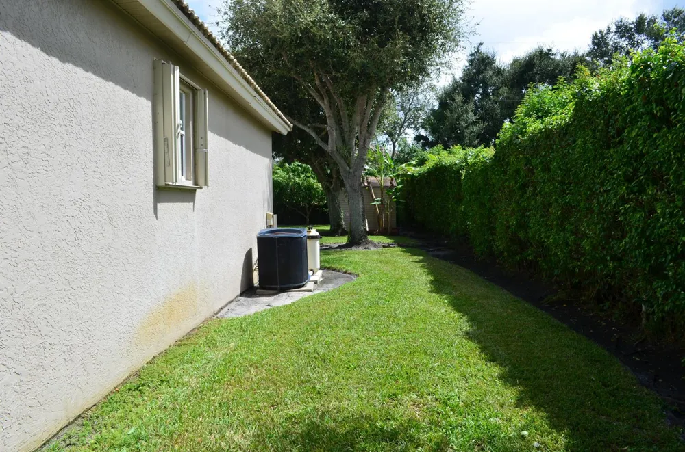 9242 Olmstead Drive Lake Worth, FL 33467