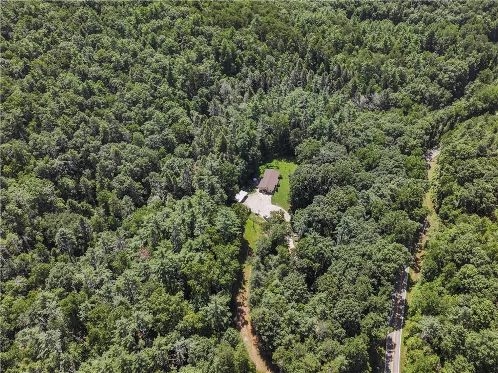 5082 Highway 197 Clarkesville, GA 30523