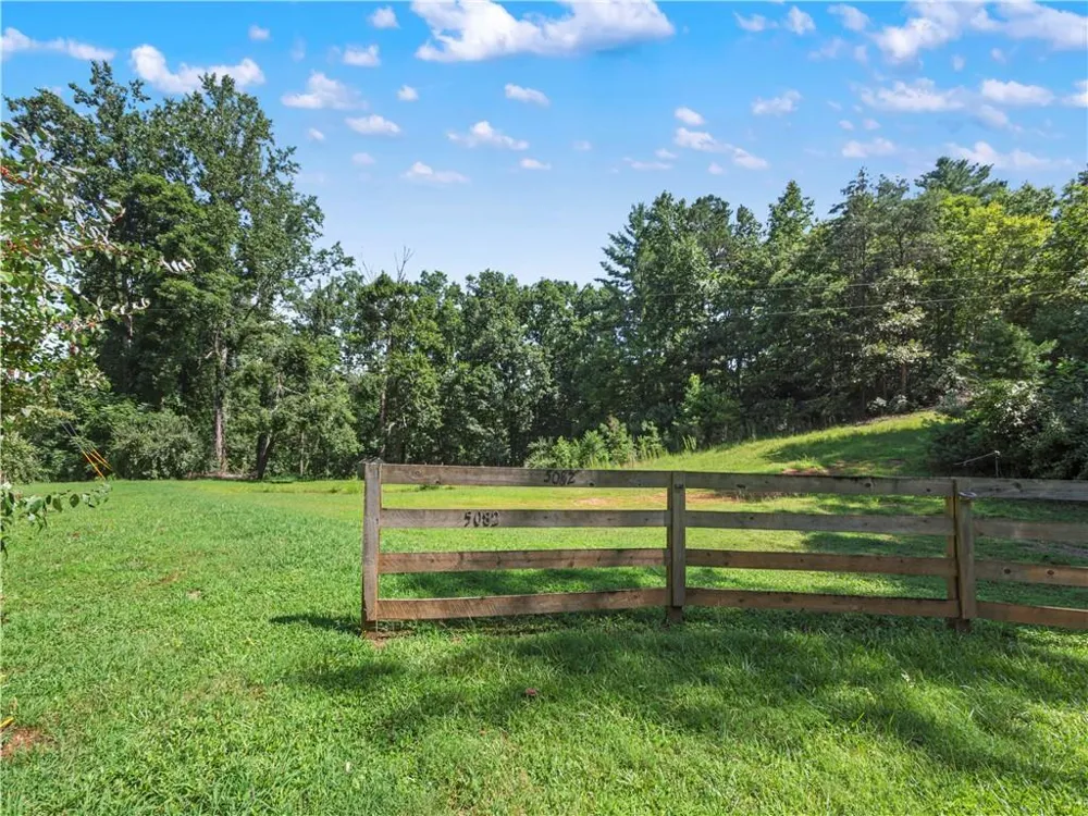 5082 Highway 197 Clarkesville, GA 30523