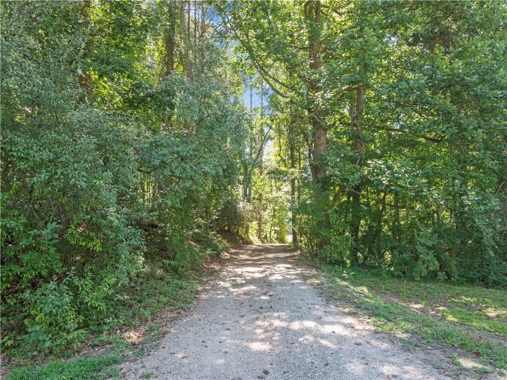 5082 Highway 197 Clarkesville, GA 30523
