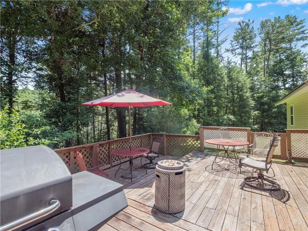 5082 Highway 197 Clarkesville, GA 30523