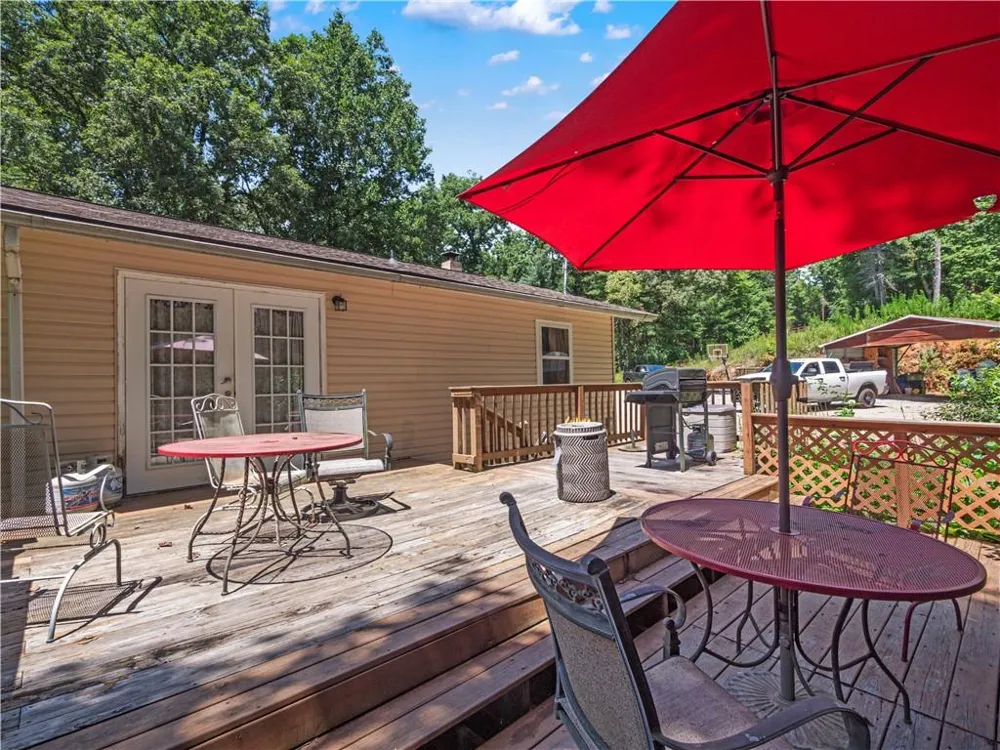 5082 Highway 197 Clarkesville, GA 30523