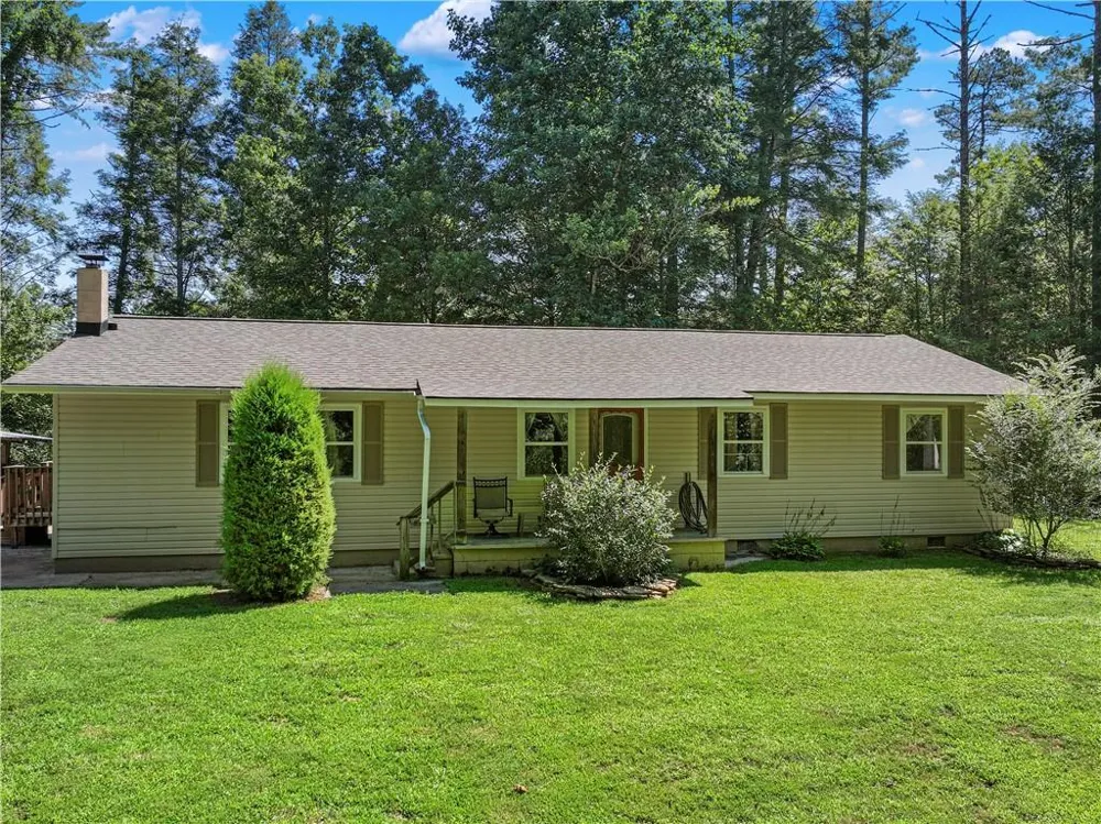 5082 Highway 197 Clarkesville, GA 30523