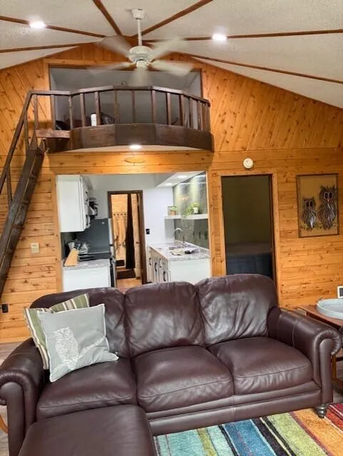 3919 Lake Taho Trail Lake, MI 48632