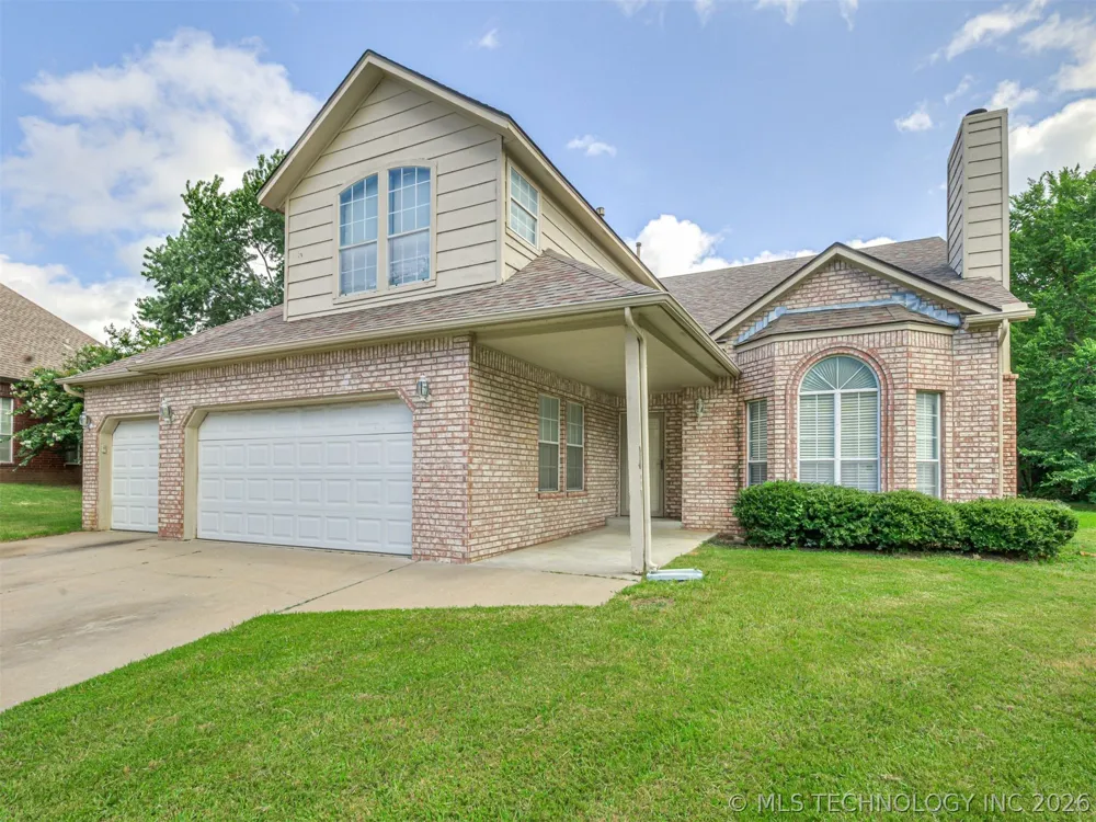 13017 E 93rd Court Owasso, OK 74055