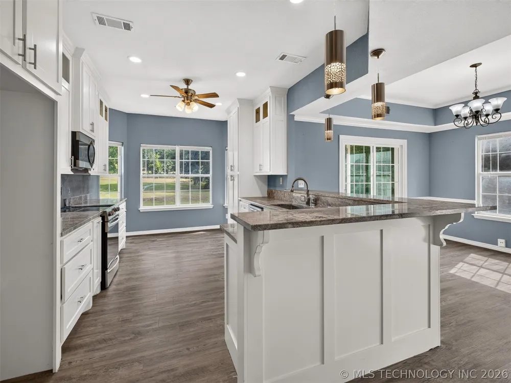 13017 E 93rd Court Owasso, OK 74055