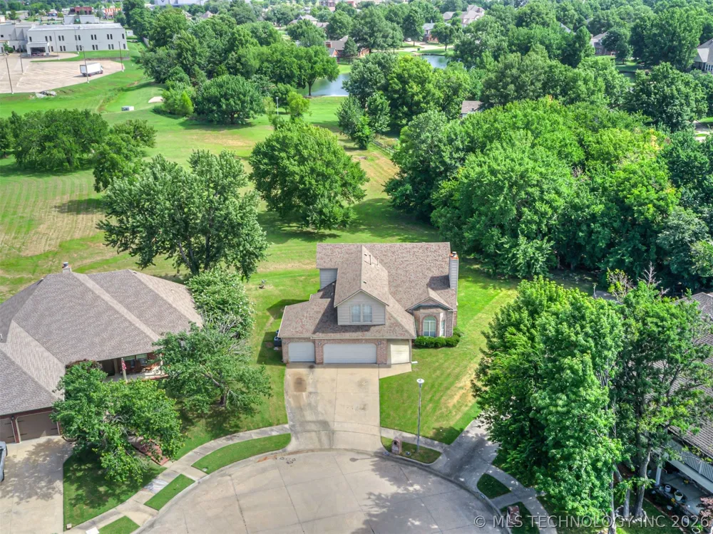 13017 E 93rd Court Owasso, OK 74055