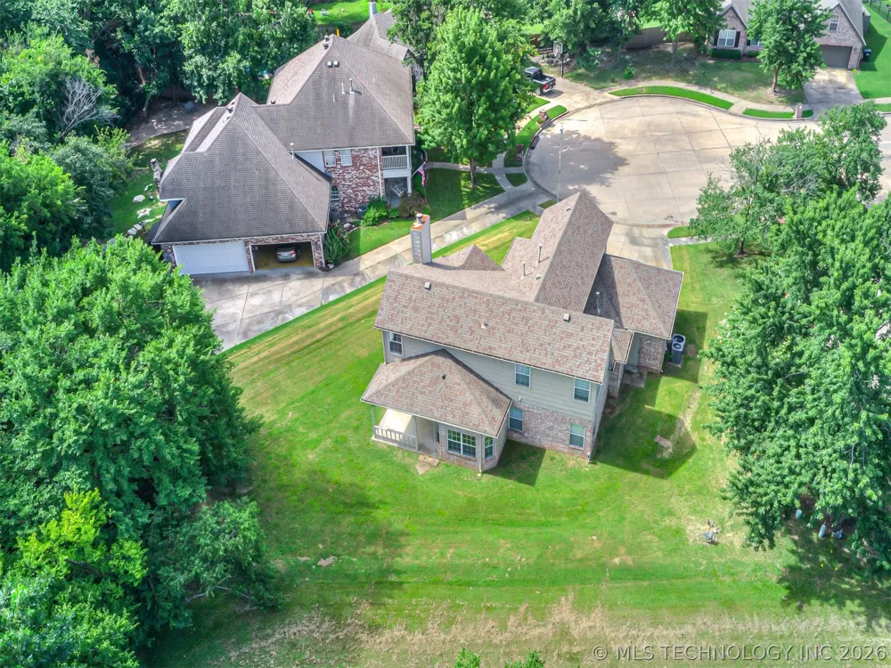 13017 E 93rd Court Owasso, OK 74055