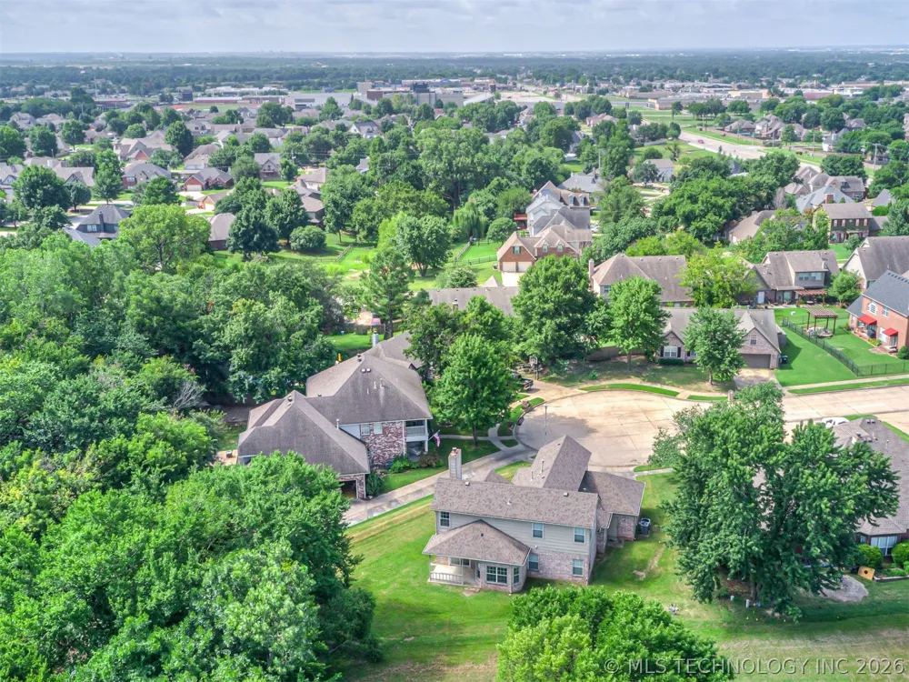 13017 E 93rd Court Owasso, OK 74055