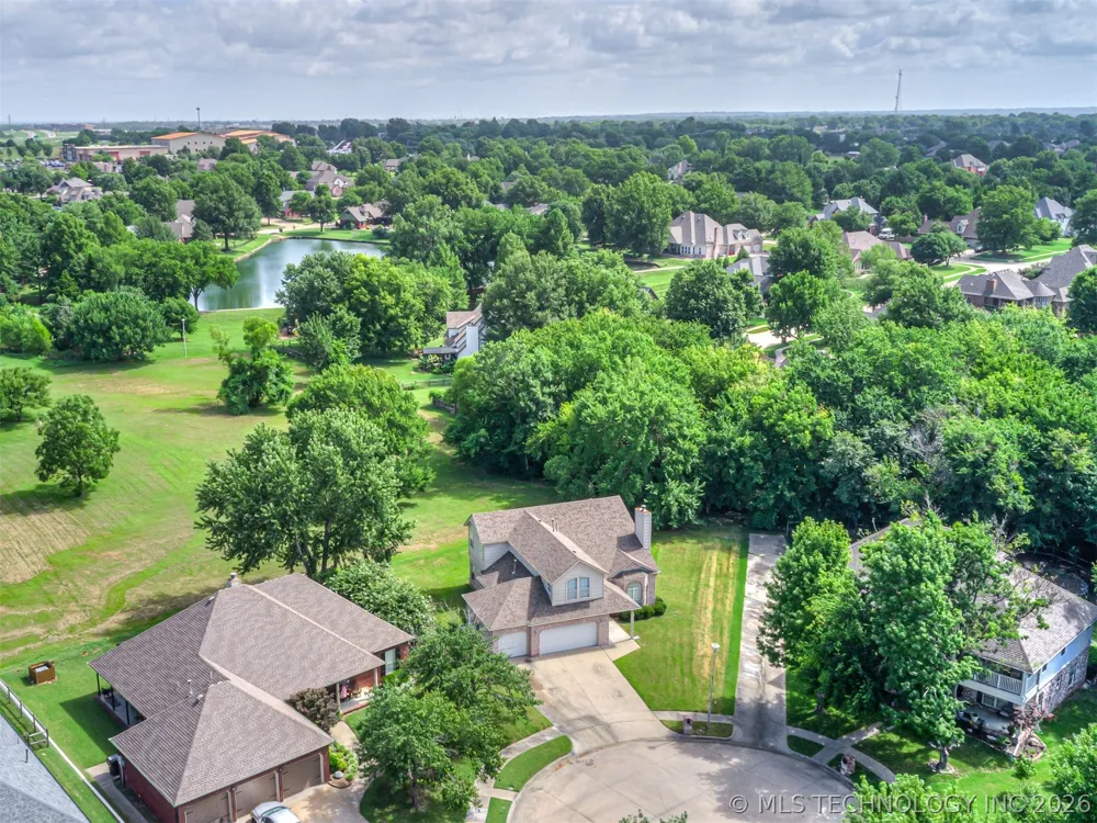 13017 E 93rd Court Owasso, OK 74055