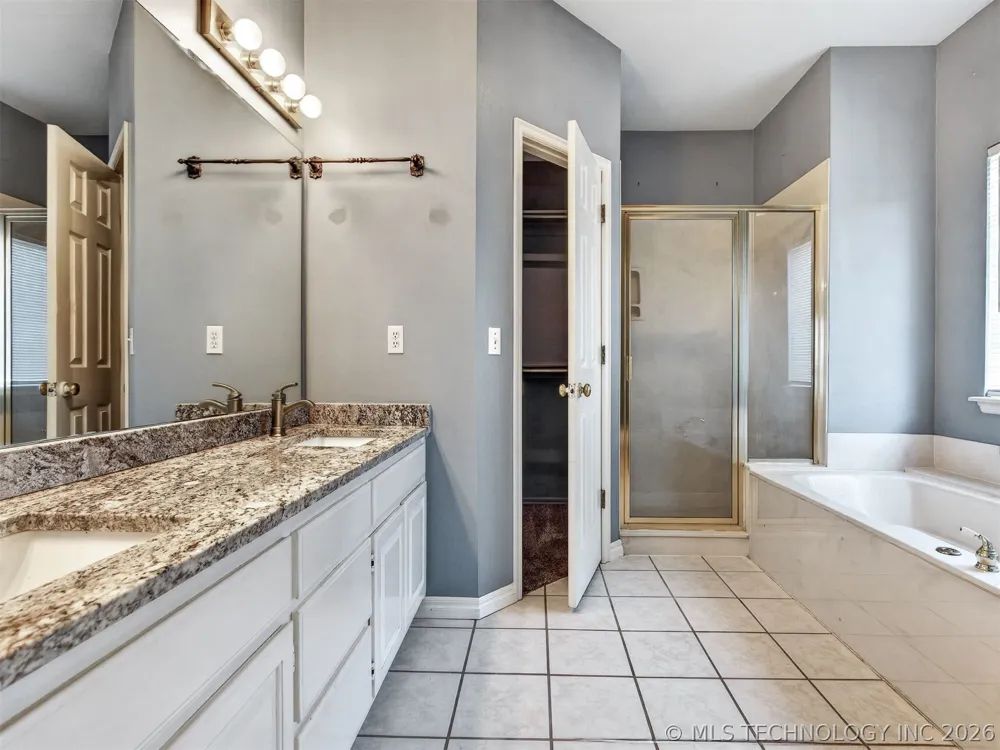 13017 E 93rd Court Owasso, OK 74055