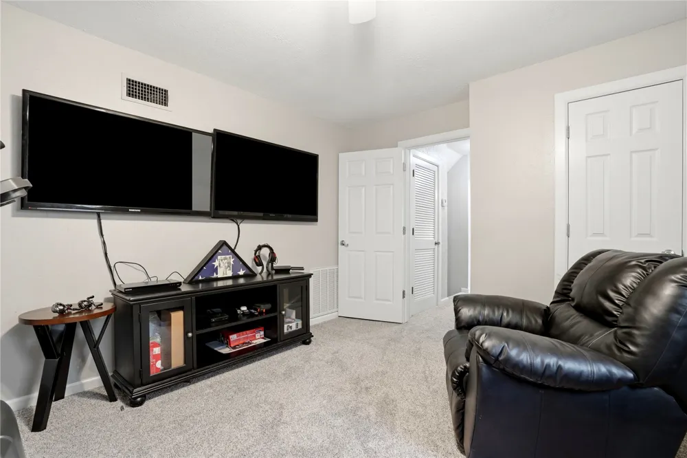 1502 3rd Avenue Warner, OK 74469