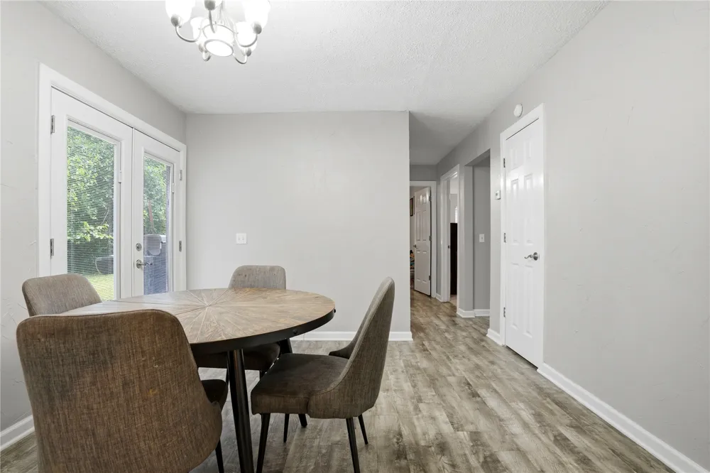 1502 3rd Avenue Warner, OK 74469