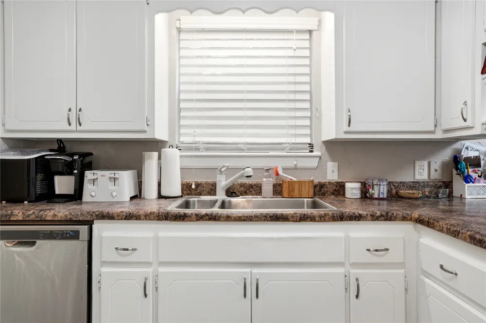 1502 3rd Avenue Warner, OK 74469