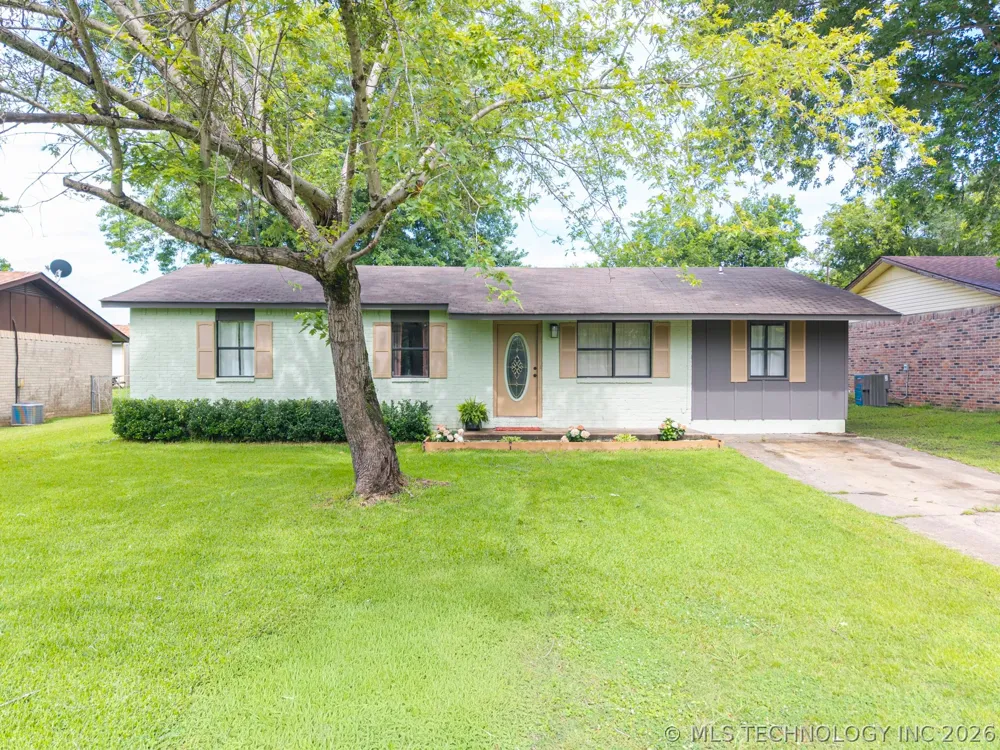310 Grove Poteau, OK 74953