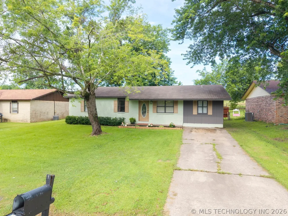 310 Grove Poteau, OK 74953
