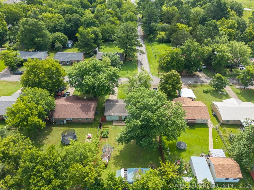 310 Grove Poteau, OK 74953