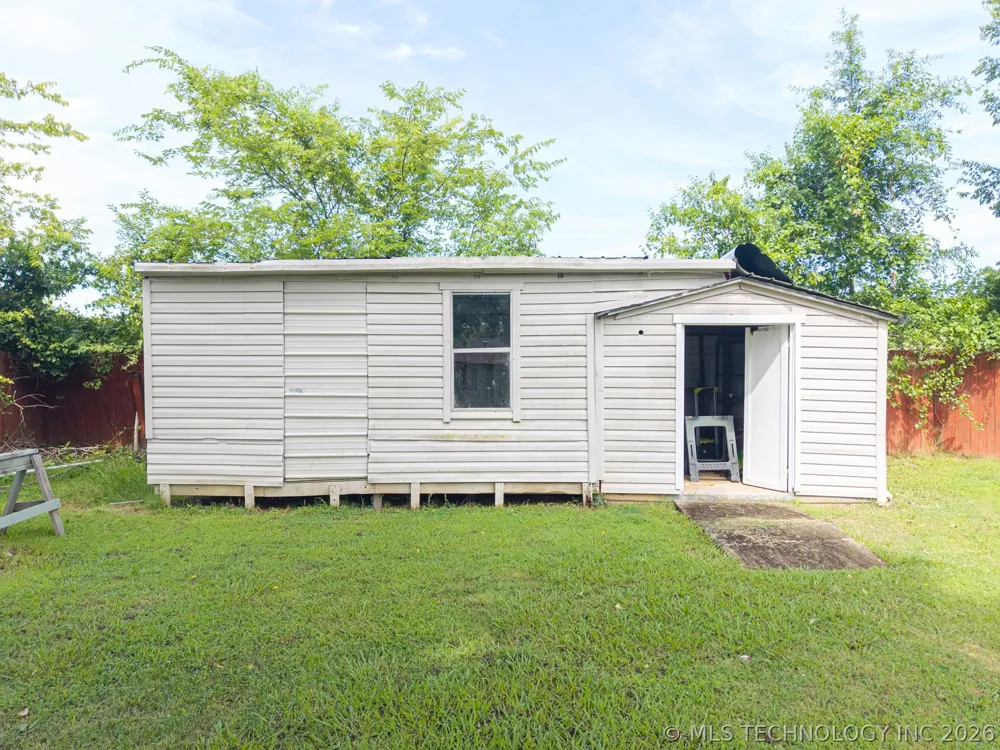 310 Grove Poteau, OK 74953