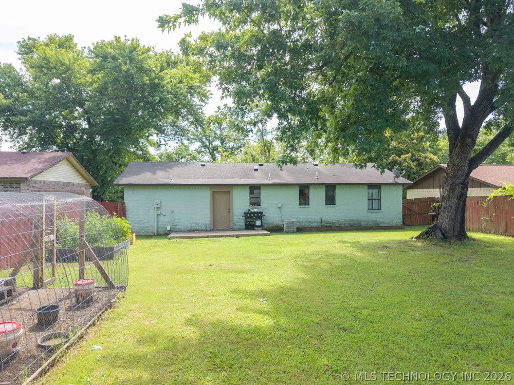 310 Grove Poteau, OK 74953