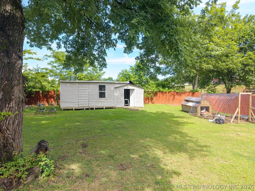 310 Grove Poteau, OK 74953