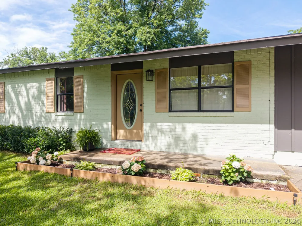 310 Grove Poteau, OK 74953