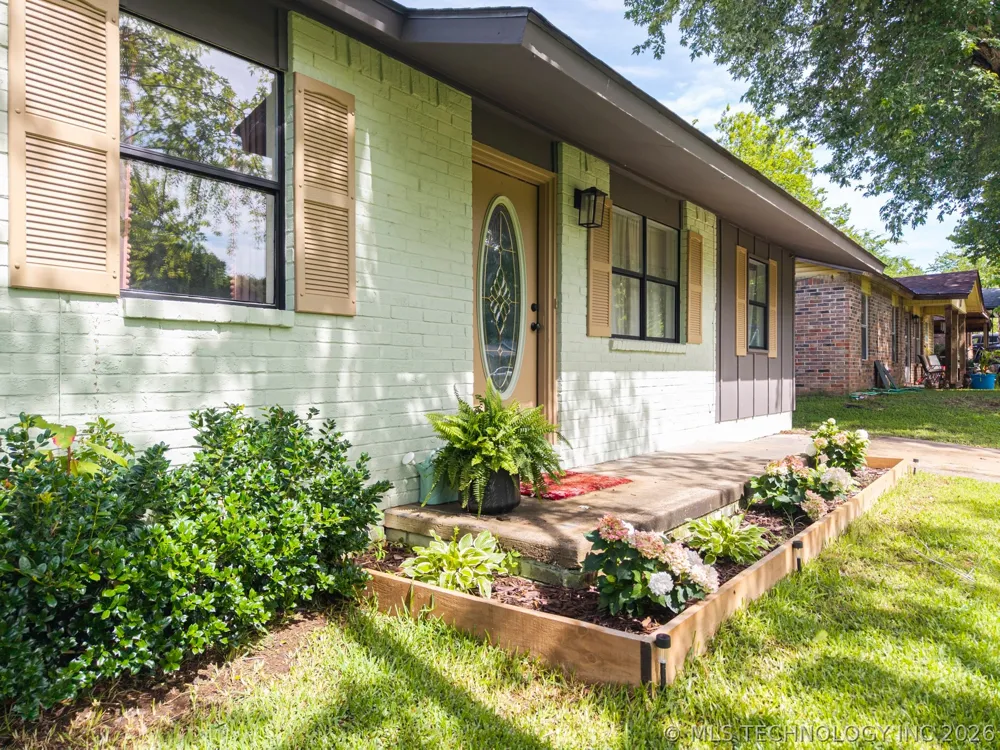 310 Grove Poteau, OK 74953