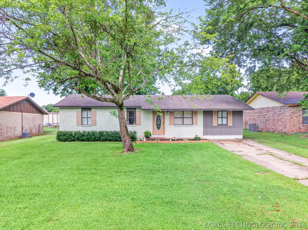 310 Grove Poteau, OK 74953