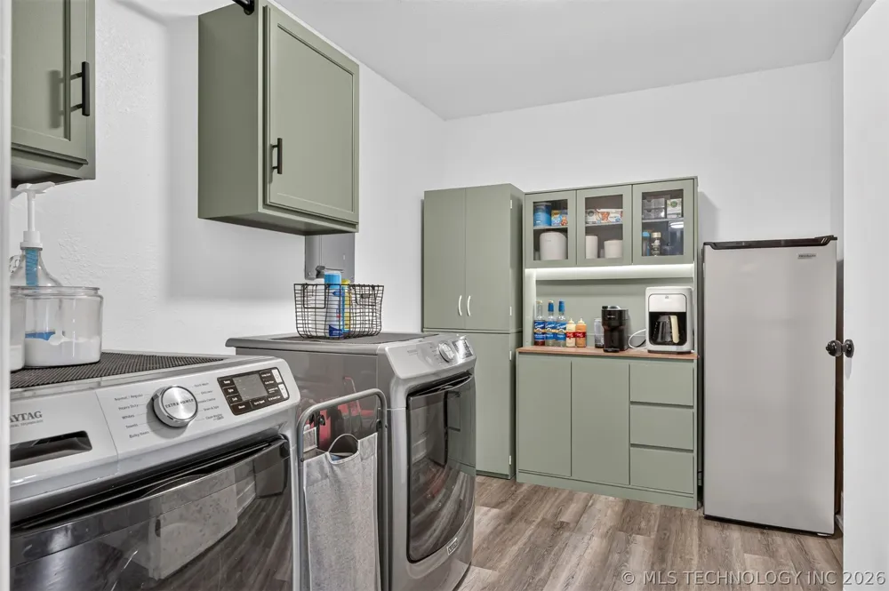 310 Grove Poteau, OK 74953