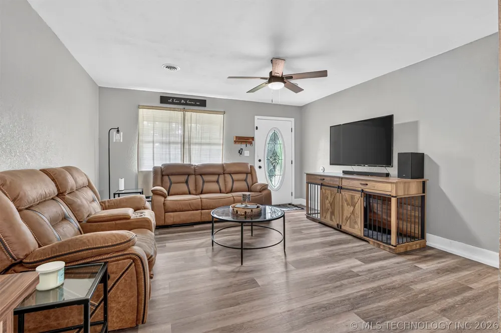 310 Grove Poteau, OK 74953