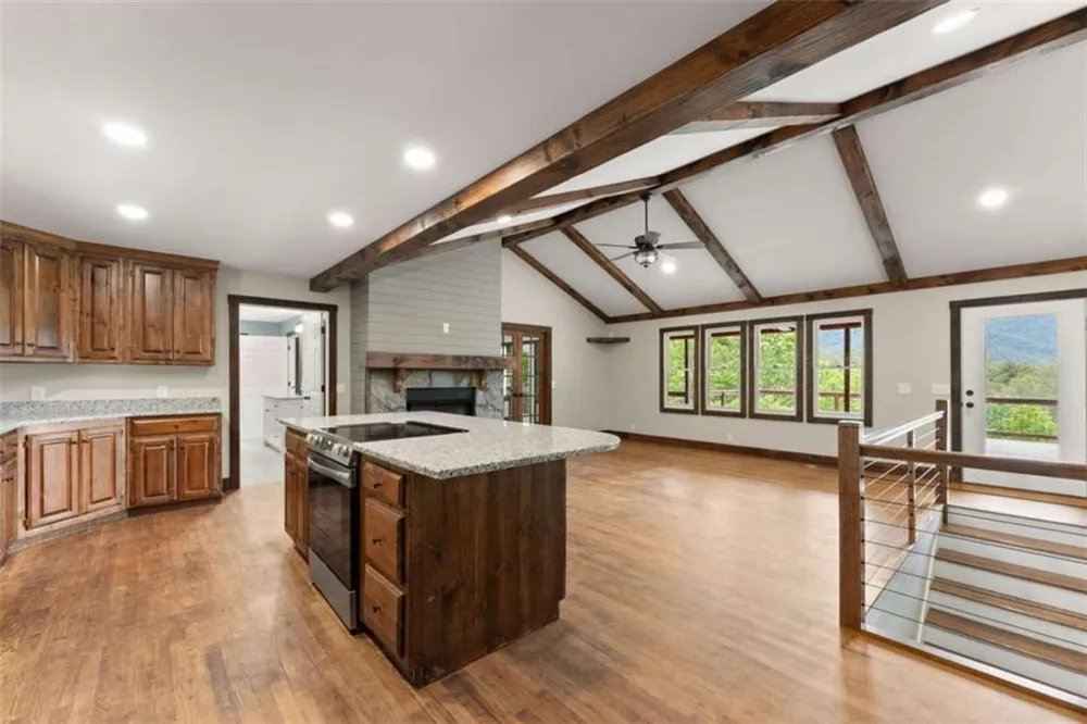 707 S Fern Cove Road S Sautee Nacoochee, GA 30571