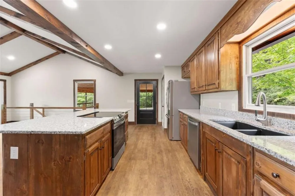 707 S Fern Cove Road S Sautee Nacoochee, GA 30571