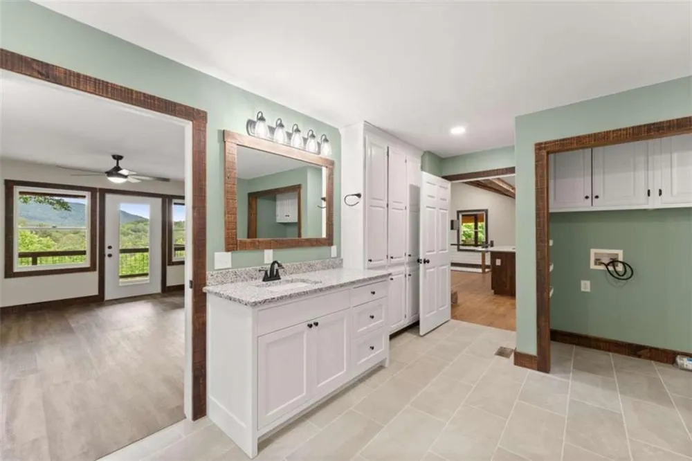 707 S Fern Cove Road S Sautee Nacoochee, GA 30571