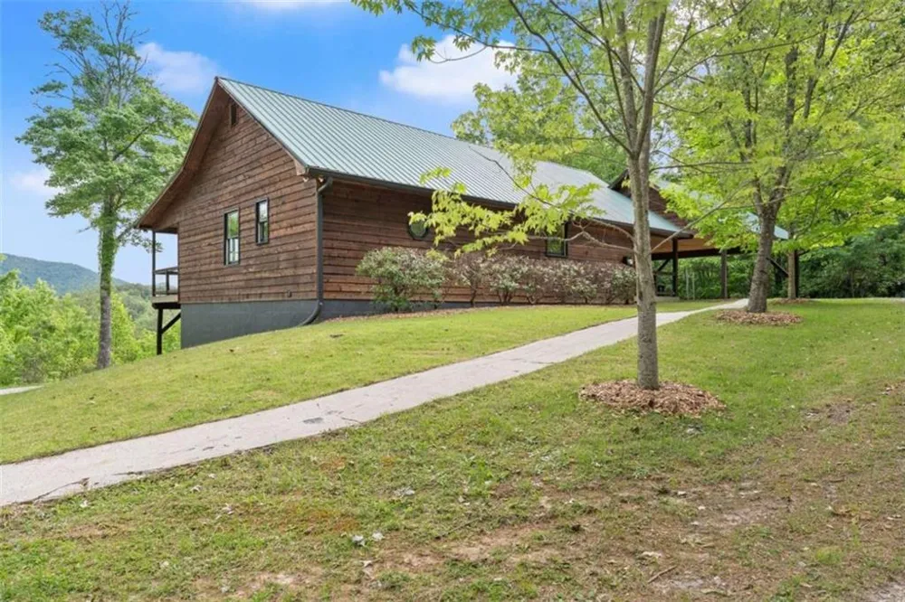 707 S Fern Cove Road S Sautee Nacoochee, GA 30571