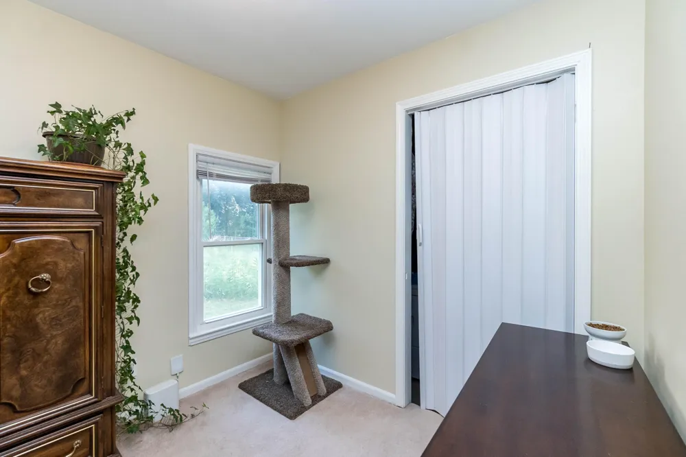 18951 Sunset Street Livonia, MI 48152