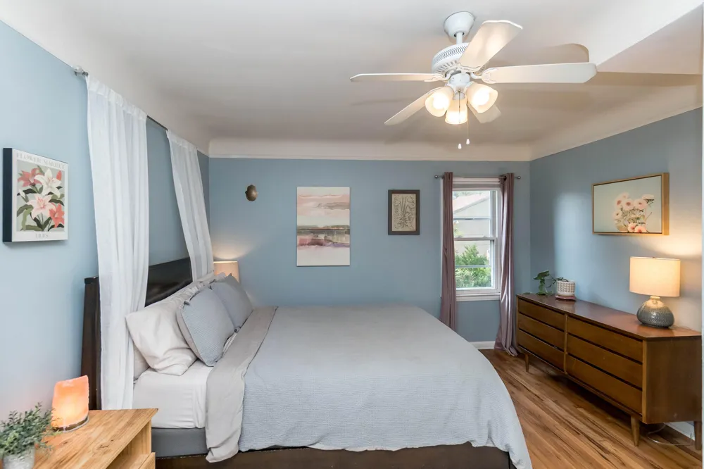 18951 Sunset Street Livonia, MI 48152