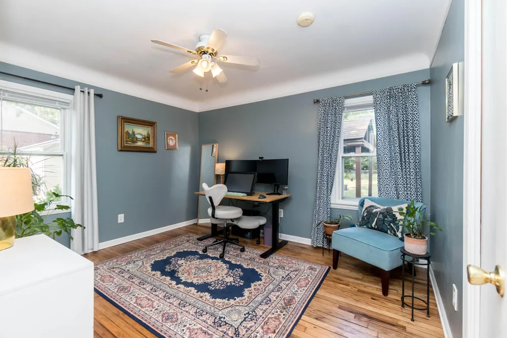 18951 Sunset Street Livonia, MI 48152