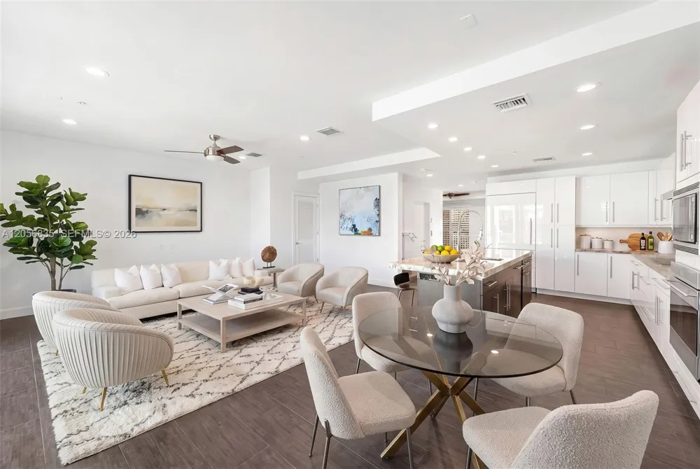 348 Elm St #B-10 Hollywood, FL 33019