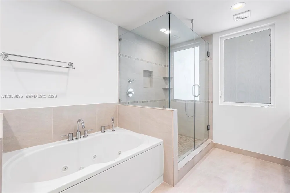 348 Elm St #B-10 Hollywood, FL 33019