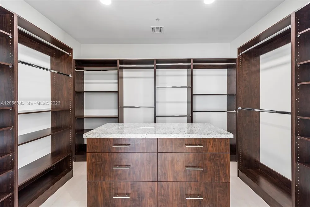 348 Elm St #B-10 Hollywood, FL 33019