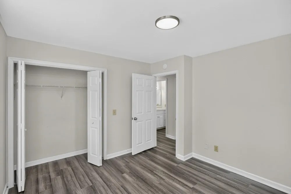 1009 Lynndale Dr Castalian Springs, TN 37031